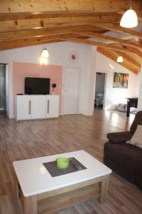Telewizja i/lub zestaw kina domowego w obiekcie Vacation house "Viola"