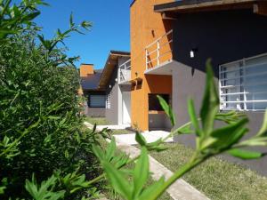 El edificio en el que está la casa de vacaciones