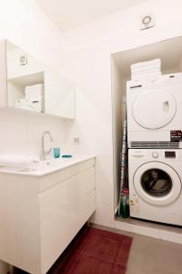 Bright 2 BR in Hype Neighborhood by FeelHome