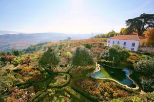 a scenic view of a lush green hillside at Hotel Rural Casa dos Viscondes da Varzea in Lamego