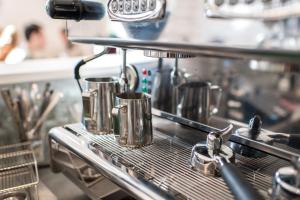 Príslušenstvo na prípravu kávy alebo čaju v ubytovaní Avenue Hostel