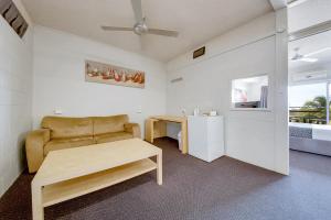 Camelot Motel的休息区
