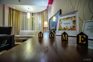 ภาพในคลังภาพของ Garni Hotel 018 In ในนิส
