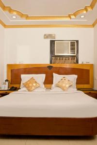 Gallery image of Hotel White House in Kolkata