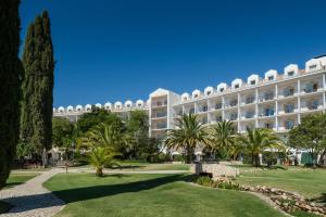 O edifício em que o resort se localiza
