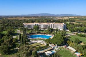 A piscina localizada em Penina Hotel & Golf Resort ou nos arredores