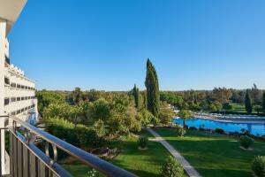 A piscina localizada em Penina Hotel & Golf Resort ou nos arredores