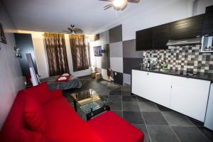 TV a/nebo společenská místnost v ubytování Trendy Living in Monastiraki