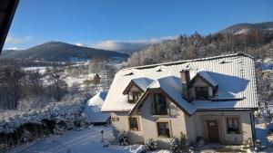 Výhľad na hory alebo výhľad na hory priamo z of the bed and breakfast