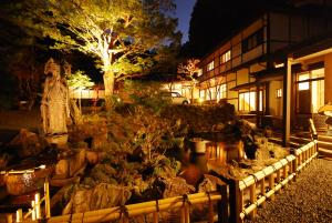 高野山 宿坊 不動院 -Koyasan Shukubo Fudoin-外面的花园
