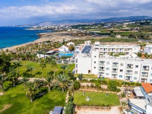 Pemandangan dari udara bagi Helios Bay Hotel and Suites