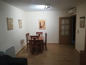 Gallery image of APARTAMENTO PERGAR I - 4 PERSONAS DESDE 35e-WIFI in Granada