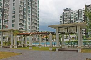 A piscina em ou perto de Hello Kitty Signature Suite