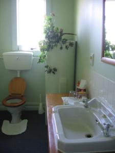 Koupelna v ubytování Murrells Grand View House