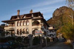 Nespecifikovaný výhled na hory nebo výhled na hory při pohledu z hotelu + 27 fotografií