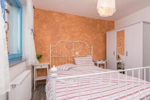 Posteľ alebo postele v izbe v ubytovaní Wellness & Spa Villa Spirini Dvori + 31 fotografií
