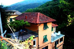 A general mountain view or a mountain view taken from the country house
