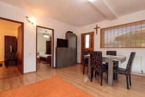 TV a/nebo společenská místnost v ubytování Casa ARBO