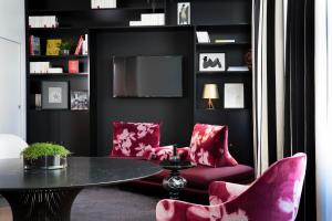 Posezení v ubytování Hôtel Cardinal Bordeaux Centre