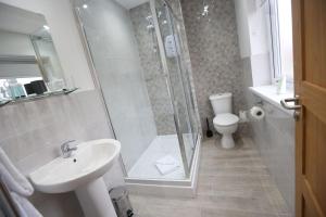 Hotel 52 Stanley tesisinde bir banyo