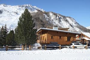 Gallery image of Odalys Chalet Le Cabri in Val-d'Isère