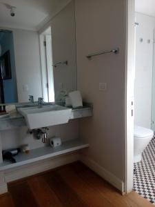 Ein Badezimmer in der Unterkunft Hotel Isla Seca