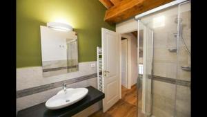Koupelna v ubytování Agriturismo Casanova di Nardini