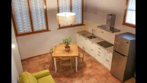 Kuchyň nebo kuchyňský kout v ubytování Agriturismo Casanova di Nardini