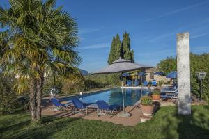 The swimming pool at or close to Podere Sagna