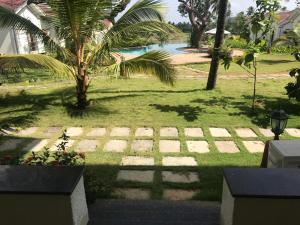 Κήπος έξω από το Studio and One bedroom Apartment in Riviera Sapphire, Siolim