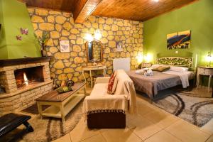 A bed or beds in a room at XENIOS ZEYS (ΞΕΝΙΟΣ ΖΕΥΣ)