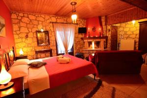 A bed or beds in a room at XENIOS ZEYS (ΞΕΝΙΟΣ ΖΕΥΣ)