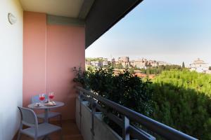 Balkoni atau teres di Hotel Tuder
