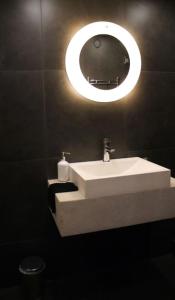 A bathroom at Stylish Seaview Rooftop
