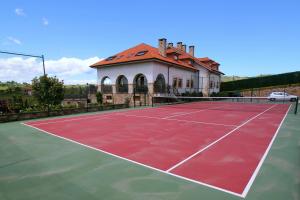 Tenis a/nebo squash v ubytování Posada el Iso nebo okolí