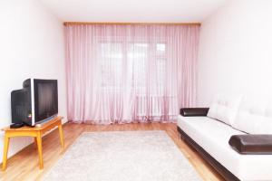 Gallery image of 2 rooms family apartment in Tyumen