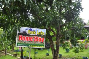 Giardino di Rock Lake Home Stay