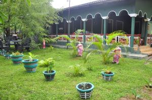 Giardino di Rock Lake Home Stay