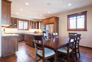 Gallery image of Gray Bear 514 in Mammoth Lakes