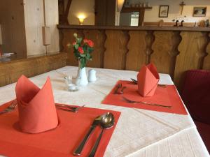 A restaurant or other place to eat at Hotel Gänsleit