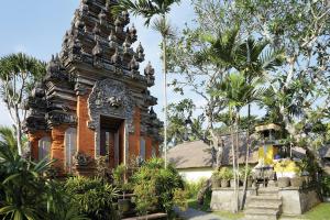Zahrada ubytování Jimbaran Puri, A Belmond Hotel, Bali