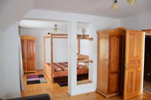 Gallery image of Pensiunea Casa Elvira in Vama +70 photos