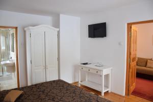 Gallery image of Pensiunea Casa Elvira in Vama