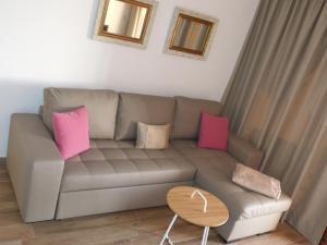 A seating area at Ocean View Apartment By Suncanarias Még 29 kép