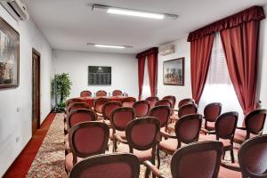 Gallery image of Colonna Palace Hotel Mediterraneo in Olbia