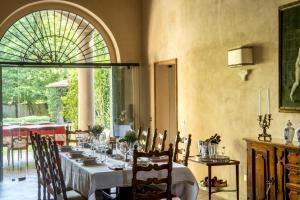 Φωτογραφία από το άλμπουμ του Sisters House σε Cazzago San Martino