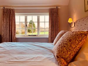 Gallery image of The Dorset Arms Cottage & Pub Rooms in Groombridge