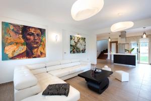 Posedenie v ubytovaní Girasole Villa