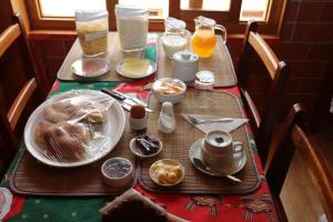 Mâncare la sau în apropiere de acest han