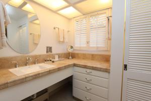 Ett badrum på Lobos Lodge